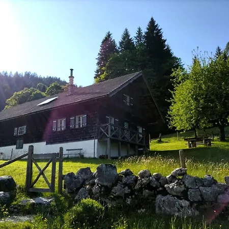 Semesterbostad Huetten-idylle Im Naturparadies *